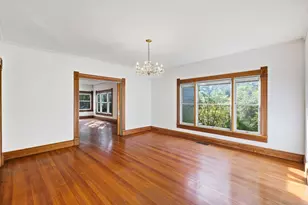 2044 W Oak St, Denton, TX 76201 - Photo 10