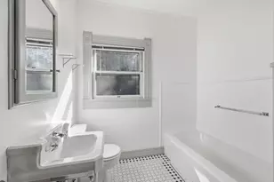 2044 W Oak St, Denton, TX 76201 - Photo 22