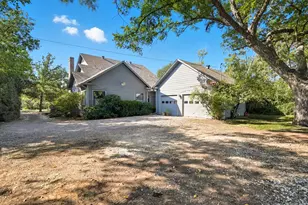 2044 W Oak St, Denton, TX 76201 - Photo 30