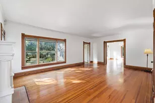 2044 W Oak St, Denton, TX 76201 - Photo 6