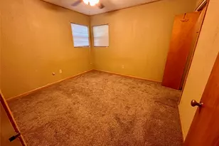 603 W McLain St, Seymour, TX 76380 - Photo 12