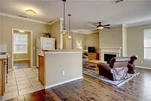 2605 N Locust St, Denton, TX 76209 - Photo 4