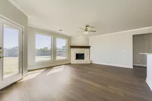 124 Independence Dr, Joshua, TX 76058 - Photo 4