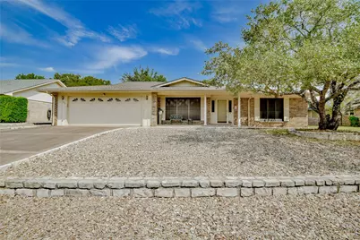 5002 Elms Court, Granbury, TX 76049 - Photo 2