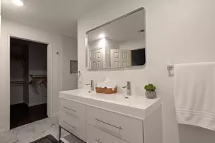 1406 Eastus Dr, Dallas, TX 75208 - Photo 6