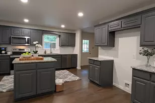 1406 Eastus Dr, Dallas, TX 75208 - Photo 2