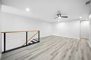 934 Elwood Rd, Irving, TX 75061 - Photo 8