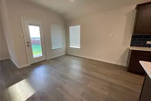 655 Divine Gardens St, Lavon, TX 75166 - Photo 10