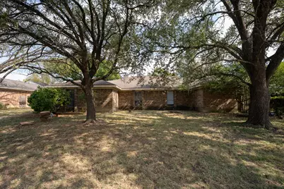 4810 Berridge Lane, Dallas, TX 75227 - Photo 2