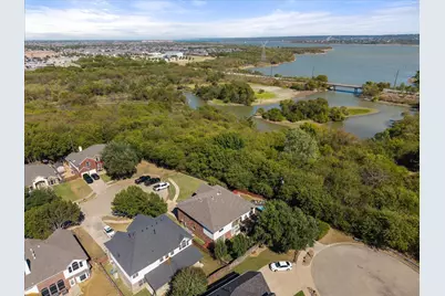 6 Whispering Bend Court, Mansfield, TX 76063 - Photo 2