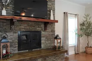 421 Weakes St, Eustace, TX 75124 - Photo 18