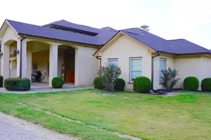 421 Weakes St, Eustace, TX 75124 - Photo 4