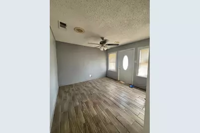 3801 E Berry Street, Fort Worth, TX 76105 - Photo 6