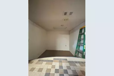 3801 E Berry Street, Fort Worth, TX 76105 - Photo 10