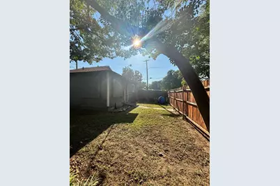 3801 E Berry Street, Fort Worth, TX 76105 - Photo 12