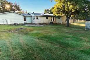 4609 Pioneer Rd, Balch Springs, TX 75180 - Photo 4