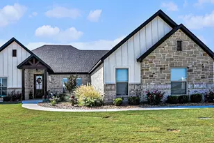 1024 Pioneer Xing, Weatherford, TX 76088 - Photo 1