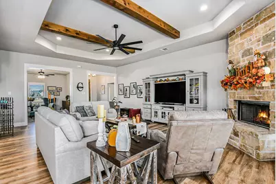 1024 Pioneer Crossing, Weatherford, TX 76088 - Photo 4