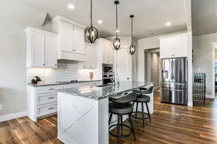 1024 Pioneer Xing, Weatherford, TX 76088 - Photo 8