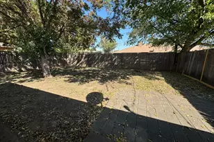 4504 Spinnaker Ct, Fort Worth, TX 76135 - Photo 16