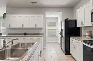 228 Abingdon St, Azle, TX 76020 - Photo 6