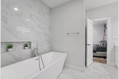 2425 Crossman Avenue, Dallas, TX 75212 - Photo 34