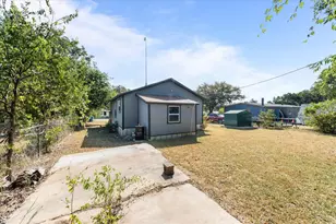239 County Rd 1743, Clifton, TX 76634 - Photo 18