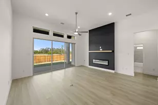 1915 Silvercreek Ln, Cedar Hill, TX 75104 - Photo 18