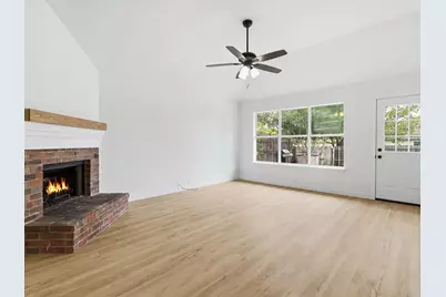 1013 Grand Central Parkway, Saginaw, TX 76131 - Photo 16