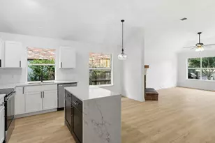 1013 Grand Central Pkwy, Saginaw, TX 76131 - Photo 6