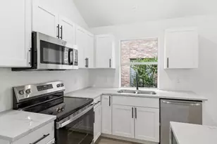 1013 Grand Central Pkwy, Saginaw, TX 76131 - Photo 10