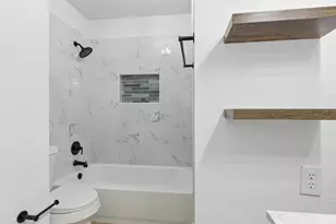 1013 Grand Central Pkwy, Saginaw, TX 76131 - Photo 12