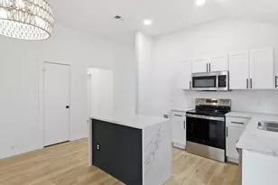 1013 Grand Central Pkwy, Saginaw, TX 76131 - Photo 8