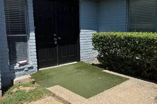 2205 Heritage Cir, Carrollton, TX 75006 - Photo 2