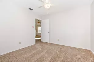 586 Abilene Dr, Lewisville, TX 75067 - Photo 32