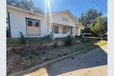 606 Avenue C, Brownwood, TX 76801 - Photo 1