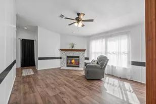 342 Rising View Ct, Weatherford, TX 76085 - Photo 2