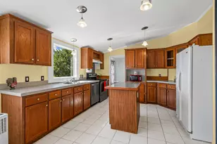 342 Rising View Ct, Weatherford, TX 76085 - Photo 4