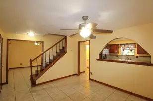 1521 W Springcrest Cir, Lancaster, TX 75134 - Photo 16