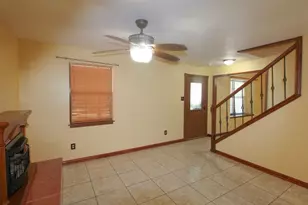 1521 W Springcrest Cir, Lancaster, TX 75134 - Photo 28