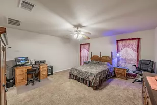 400 Piccadilly Cir, Burleson, TX 76028 - Photo 18