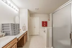 400 Piccadilly Cir, Burleson, TX 76028 - Photo 22