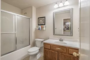 400 Piccadilly Cir, Burleson, TX 76028 - Photo 28