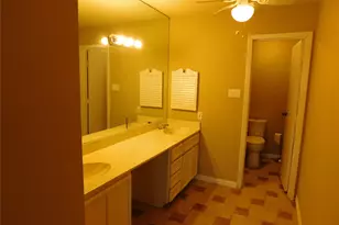 2051 Embassy Way, Carrollton, TX 75006 - Photo 16