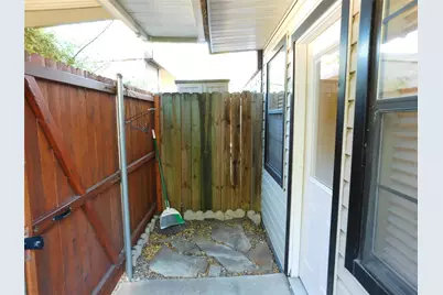 2051 Embassy Way, Carrollton, TX 75006 - Photo 18