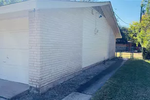 12117 Sunland St, Dallas, TX 75218 - Photo 2