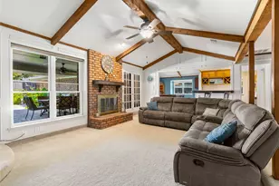 1008 Nottingham Dr, Carrollton, TX 75007 - Photo 6