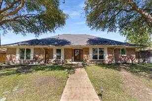 1008 Nottingham Dr, Carrollton, TX 75007 - Photo 2