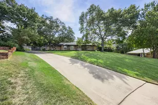 7801 Timberwood Ct, Fort Worth, TX 76179 - Photo 34