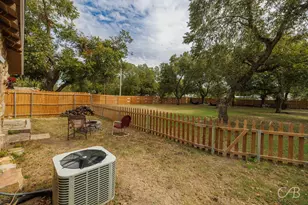 609 N 4th St W, Clyde, TX 79510 - Photo 22